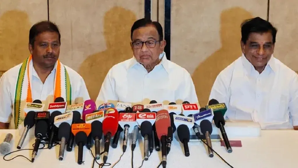 ଲୋକସଭା-ଆସନ-ସଂଖ୍ୟା-ବୃଦ୍ଧି-ପ୍ରସ୍ତାବକୁ-ଚିଦାମ୍ବରମ-କହିଲେ-ଭ୍ରମ,-ପଚାରିଲେ-ନାରୀ-ଶକ୍ତି-ବନ୍ଦନ-ଲାଗି-ତରବର-କାହିଁକି?