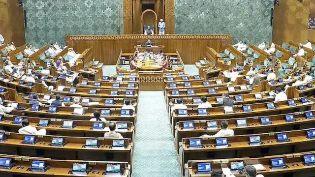 ସଂସଦରେ-୩-ବିଲ୍-ଉପରେ-ମହାବିତର୍କ,-‘ମହିଳା-ସଂରକ୍ଷଣ’କୁ-ନେଇ-ମୁହାଁମୁହିଁ-ସରକାର-ବିରୋଧୀ