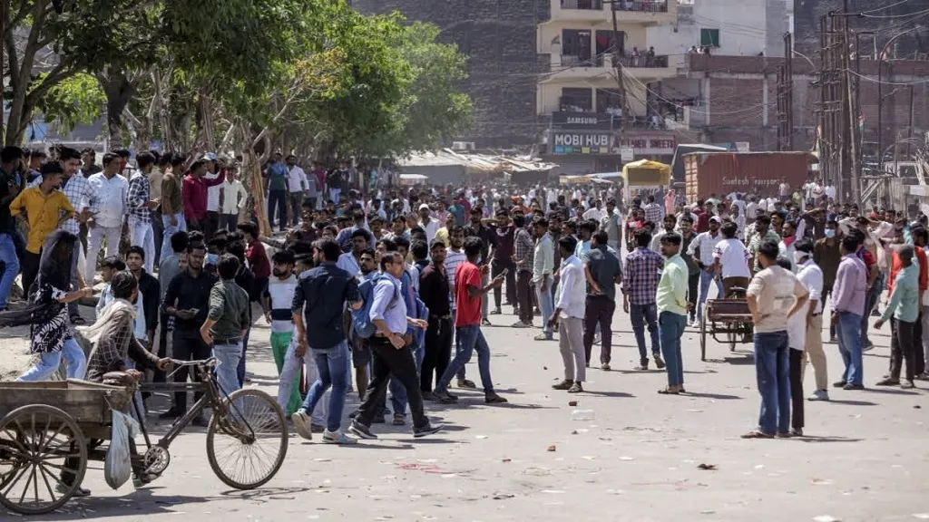 ଧରାପଡ଼ିଲା-ନୋଏଡାରେ-ଶ୍ରମିକଙ୍କ-ହିଂସ୍ରକ-ପ୍ରତିବାଦ-ପଛର-ମାଷ୍ଟରମାଇଣ୍ଡ,-ତାମିଲନାଡୁରୁ-ଗିରଫ