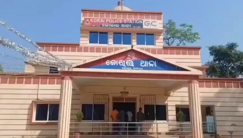 ମାଟି-ବୋଝେଇ-ଟ୍ରାକ୍ଟର-ଉପରେ-ଚଢ଼ାଉ-କଲେ-ତହସିଲଦାର,-ମାଫିଆ-ଚଢ଼ାଇଦେଲେ-ଟ୍ରାକ୍ଟର-!