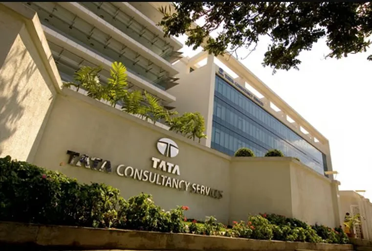 nashik-tcs-bpo-case:-ନାଶିକ-ମାମଲା-ଏକ-ଷଡ଼ଯନ୍ତ୍ର,-ଅଶୋଖ-ଖରାଟେ-ଘଟଣା-ଲୁଚାଇବାକୁ-ହୋଇଛି-ମିଛ-ଅଭିଯୋଗ:-ନିଦା-ଖାନଙ୍କ-ପରିବାର