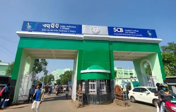 scb-ସର୍ଜରୀ-ୱାର୍ଡରେ-ଅଗ୍ନିକାଣ୍ଡ,-କେବୁଲ-ସର୍ଟ-ସର୍କିଟ୍‌ରୁ-ଲାଗିଲା-ନିଆଁ