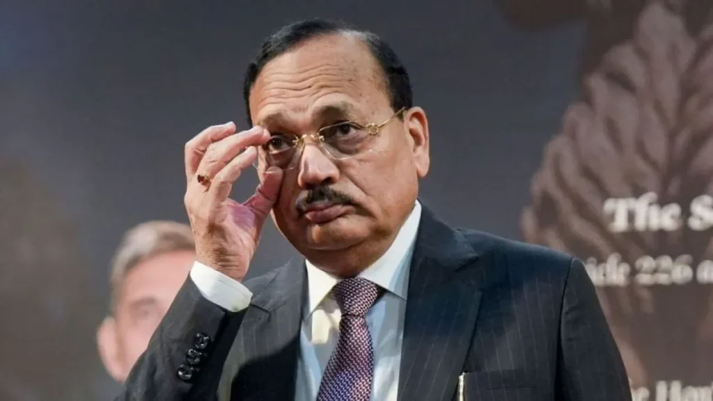 cji-surya-kant-london-lecture-gone-viral:-ଲଣ୍ଡନରେ-cji-ସୂର୍ଯ୍ୟକାନ୍ତଙ୍କ-କାର୍ଯ୍ୟକ୍ରମରେ-ଛାତ୍ରଙ୍କ-ହଙ୍ଗାମା,-ବିବାଦିୟ-ପ୍ରଶ୍ନରୁ-ଆରମ୍ଭ-ହେଲା-ବିବାଦ